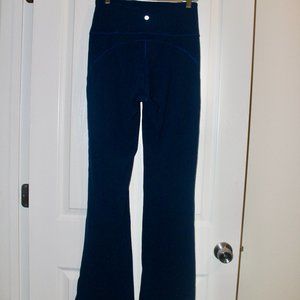 Lululemon Navy blue groove nulu flare yoga pants size 8